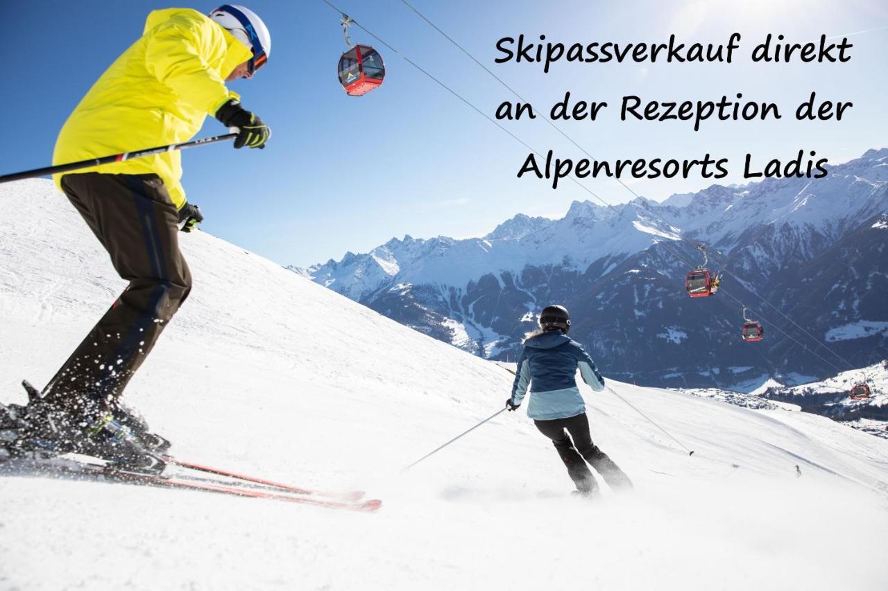 Naturlodge Ladis Ehemals Alpenlodge Alexander Inklusive Sommer Bergbahnticket Extérieur photo